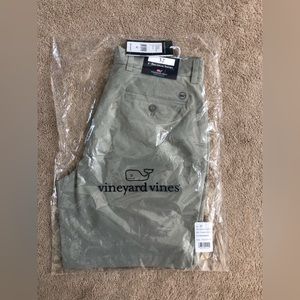 Men’s Vineyard Vines 8 inch Performance Breaker Shorts- Gray